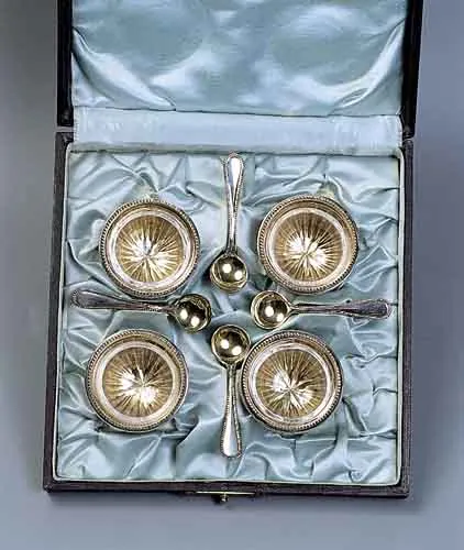 Autor nierozpoznany, Zestaw solniczek