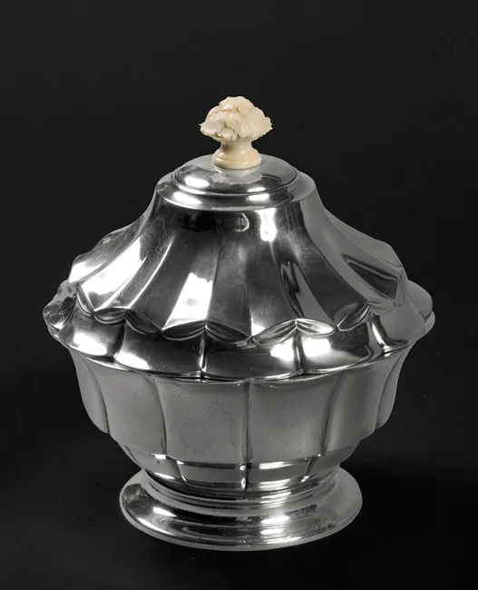 Autor nierozpoznany, BOMBONIERKA, okres międzywojenny