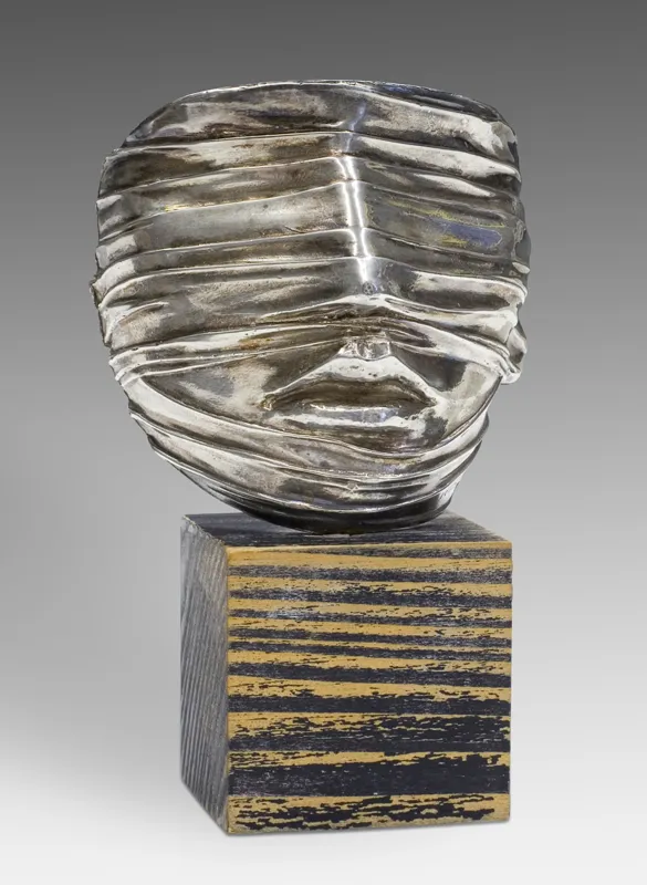 Igor Mitoraj, Głowa w draperii