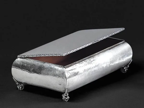 Autor nierozpoznany, KASETKA DO CYGAR, lata 20. XX w.