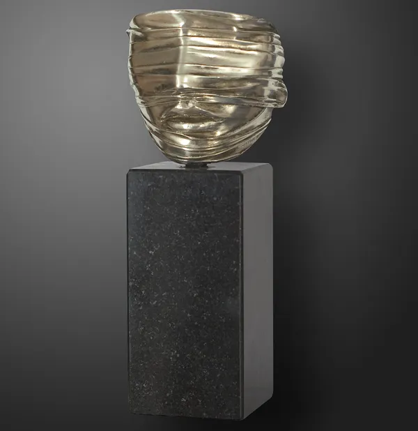 Igor Mitoraj, Głowa w draperii, 1977