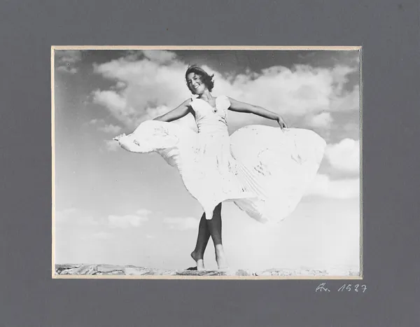 Stefan Arczyński, Dziewczyna w białej sukience, 1937