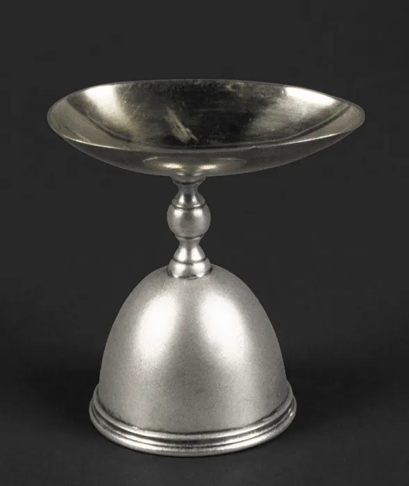 Autor nierozpoznany, KIELISZEK DO PŁUKANIA OKA I DO JAJA,1763-1765