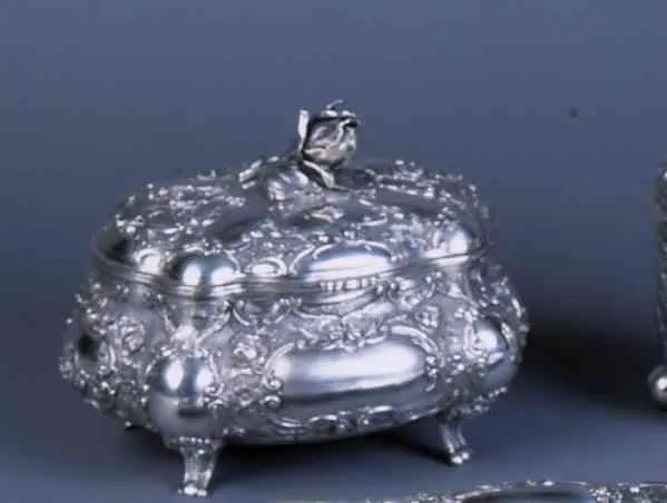 Autor nierozpoznany, Szkatuła, ok. 1890