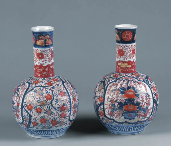 Autor nierozpoznany, Para waz Imari, II poł. XIX w.