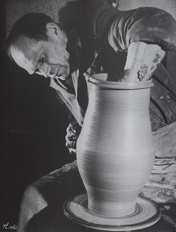 Tadeusz Link, Chmielno - pracownia ceramiki I. Necla