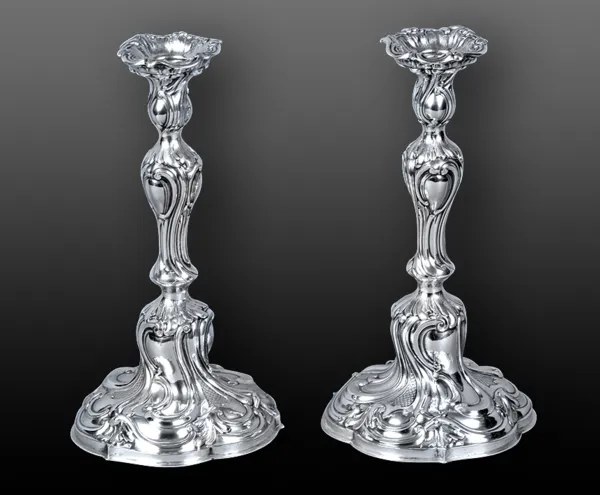 Autor nierozpoznany, PARA ŚWIECZNIKÓW NEOROKOKOWYCH