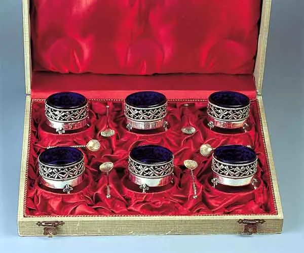 Autor nierozpoznany, Komplet 6 solniczek i łyżeczek