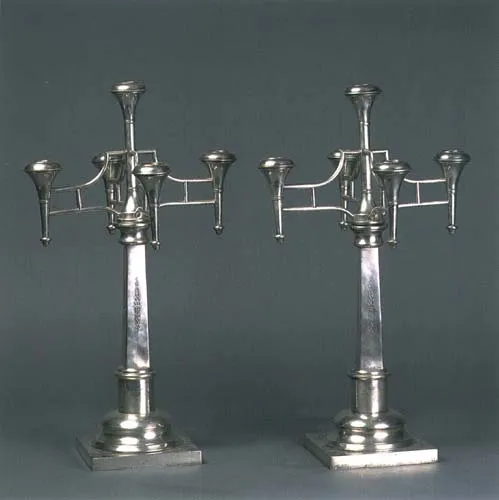 Autor nierozpoznany, Para kandelabrów