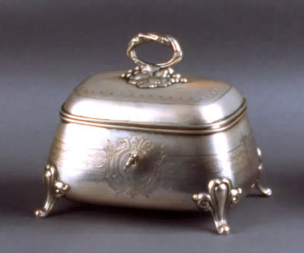 Autor nierozpoznany, Cukiernica z kluczykiem, ok. 1890 