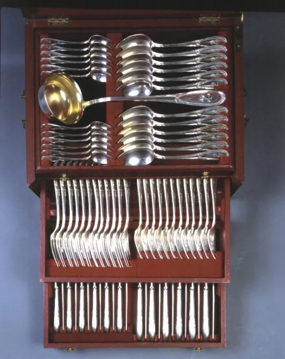 Autor nierozpoznany, Komplet sztućców na 12 osób, XIX w.