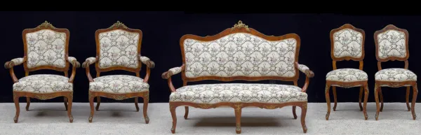 Polska, 1. poł. XX w., GARNITUR SALONOWY W TYPIE REGENCJI