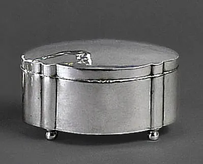 Autor nierozpoznany, Cukiernica, okres międzywojenny