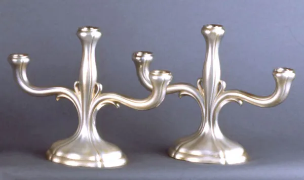 Autor nierozpoznany, Para lichtarzy trójświecowych, lata 30-te XX w.