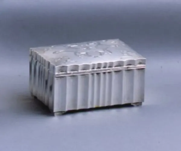 Autor nierozpoznany, Cukiernica, okres międzywojenny