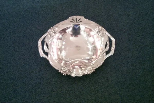 Autor nierozpoznany, Patera secesyjna, 1872